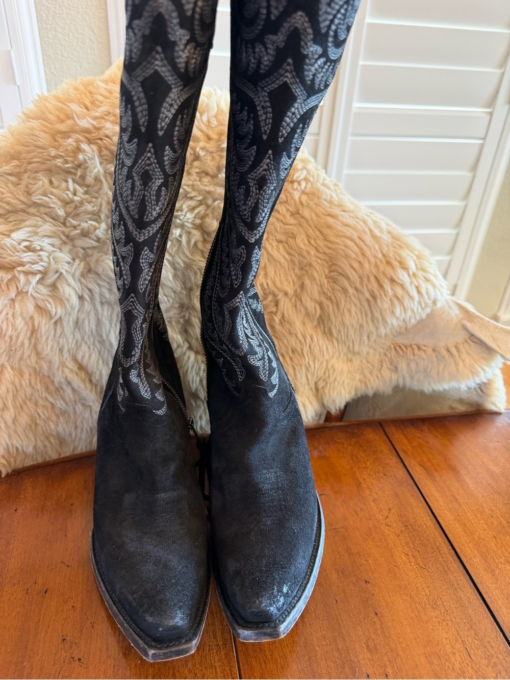 Ariat Black Suede women’s Casanova Style